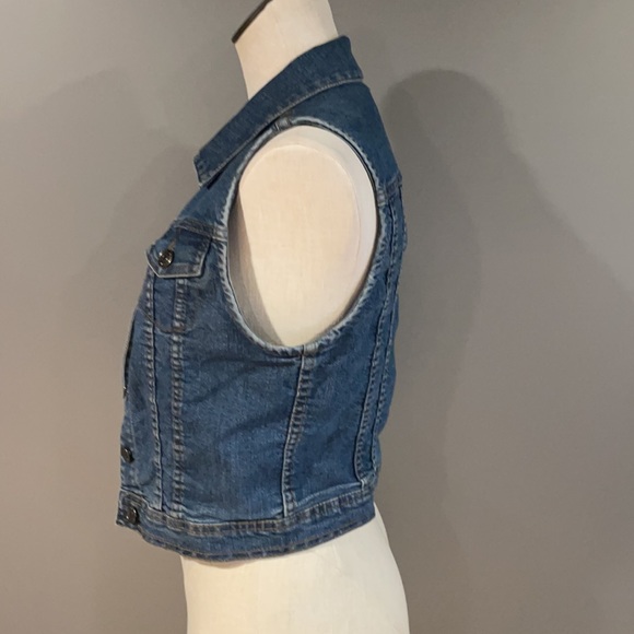 Cute Love Culture Denim Vest. Medium - Picture 2 of 8